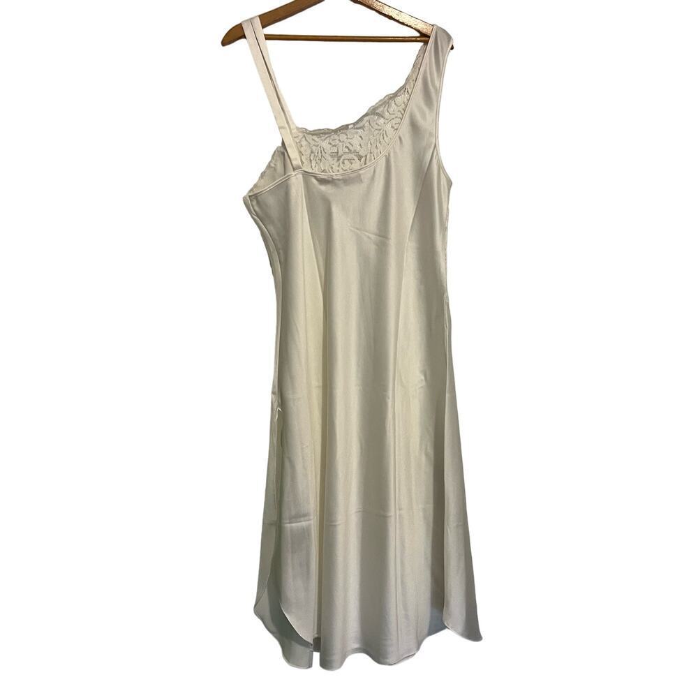 Vintage Gold label Victoria Secret ivory white night gown M - Picture 7 of 10
